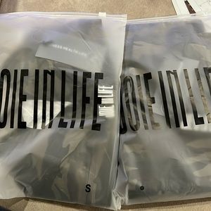 Joie in life work out clothes top and bottom size small brand new